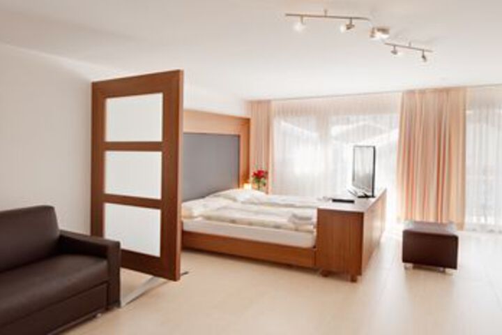 Room 8 of 26