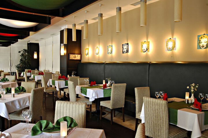 Dining 87 of 164