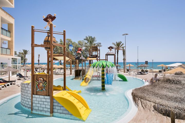 Pools & Facilities