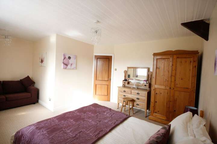 Room 16 of 121