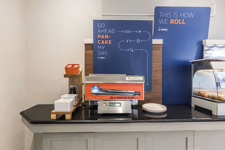 Breakfast/Coffee Service 76 of 90