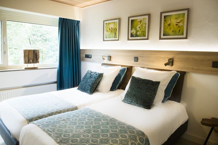 Room 5 of 52