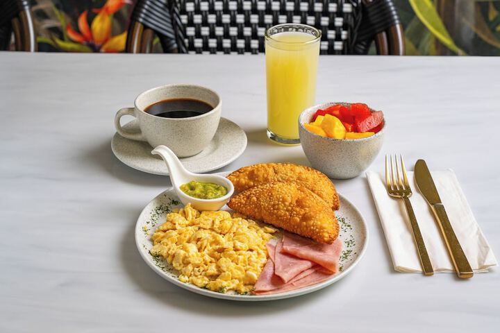 Breakfast/Coffee Service 86 of 93
