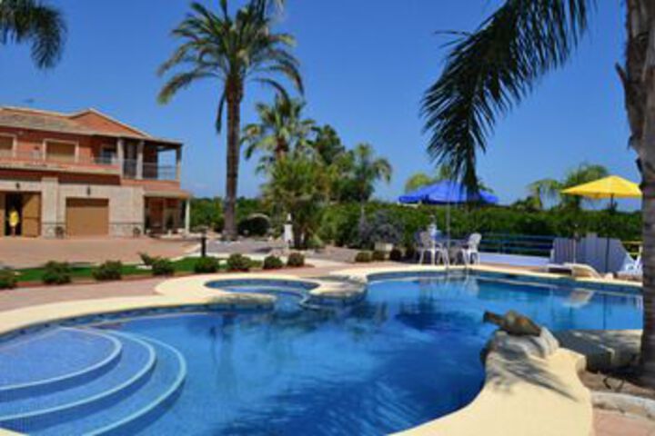 Pool 13 of 17
