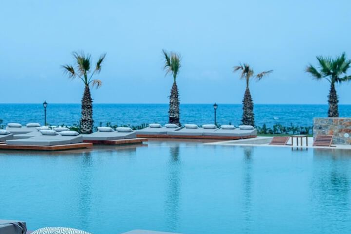 Pool 186 of 328