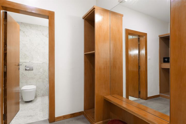 Room 22 of 191