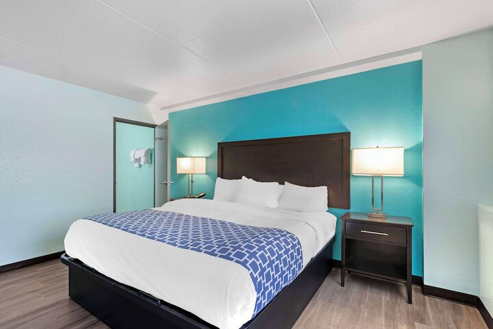 Standard | King Bed (19 of 19)