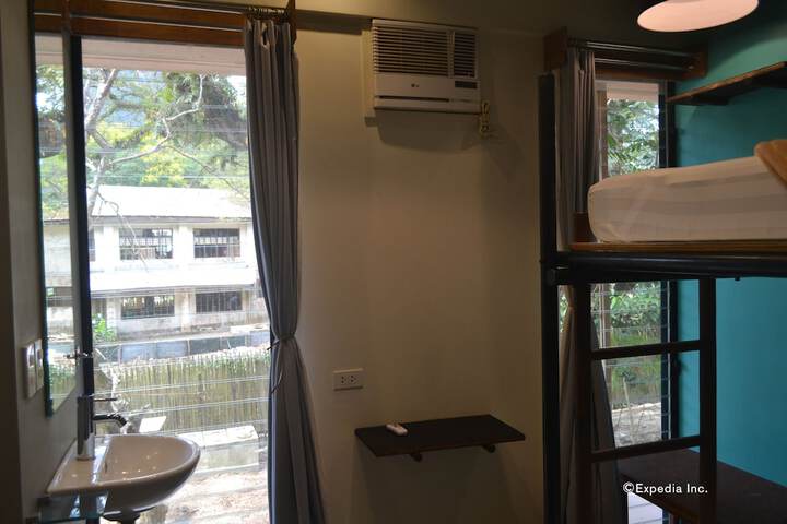 Room 14 of 38