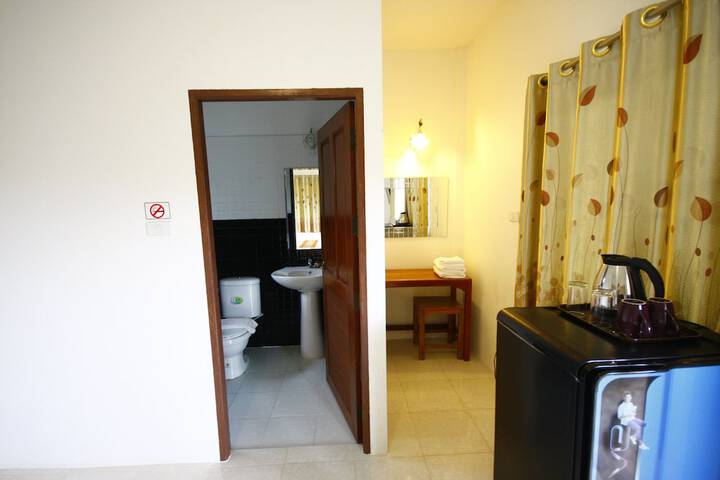 Room 9 of 19