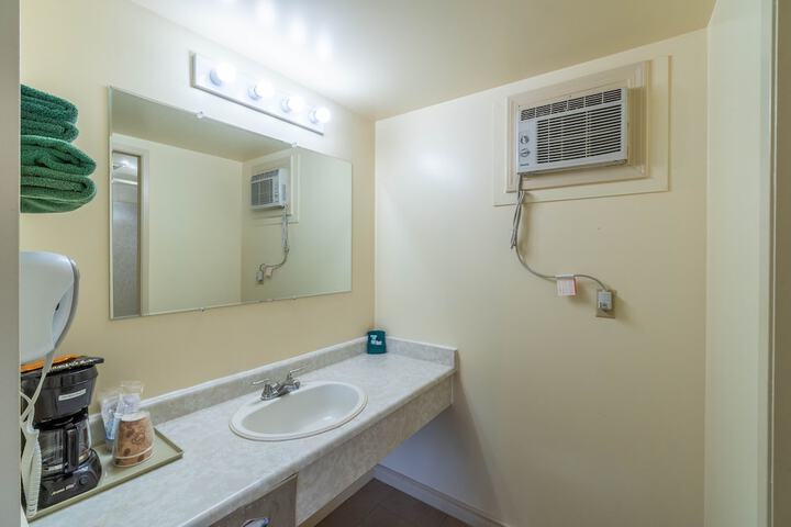 Room 30 of 41