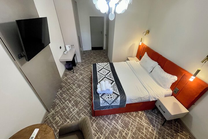 Room 90 of 127