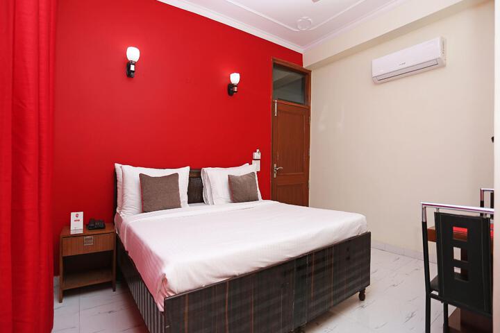Room 3 of 5