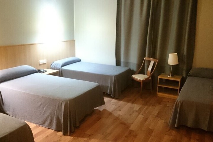 Room 15 of 52