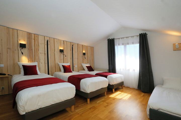 Room 16 of 33
