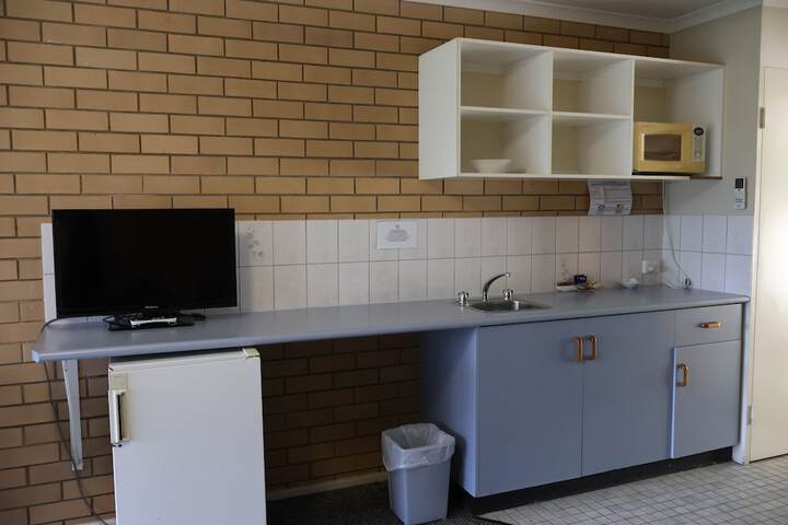 Room 4 of 18