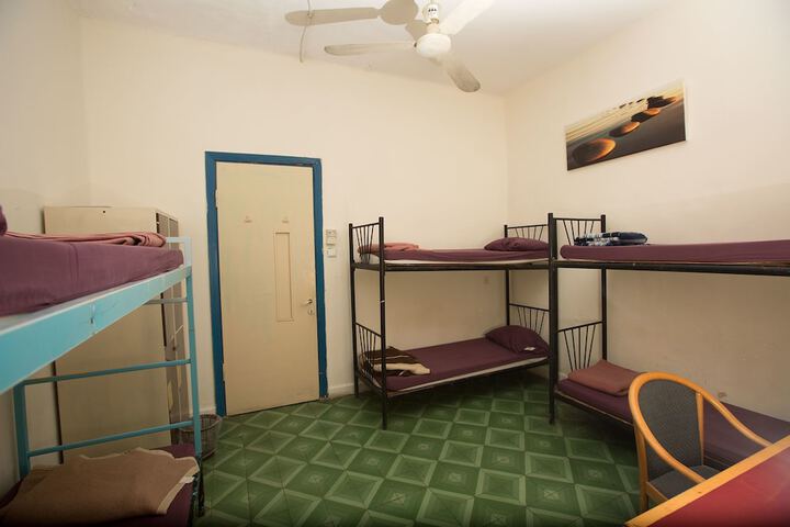 Room 25 of 31