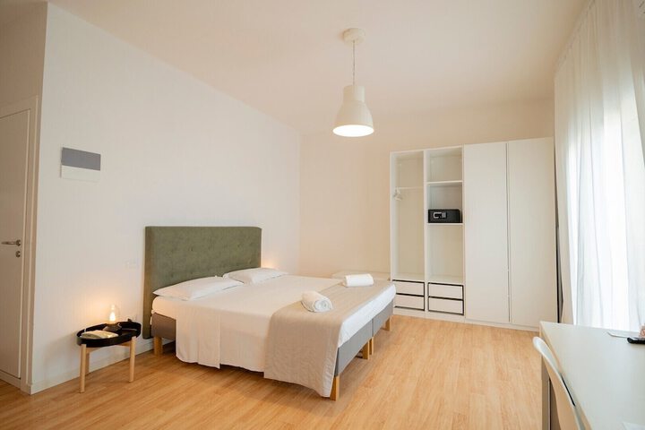 Room 48 of 104