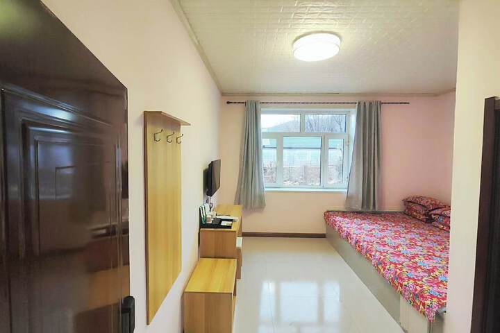 Room 51 of 111