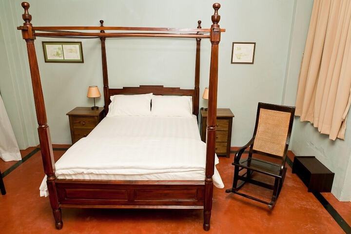 Room 3 of 46
