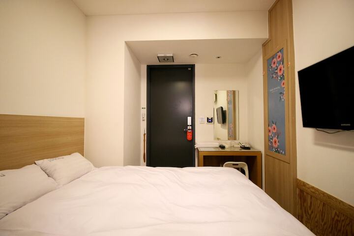 Room 20 of 44