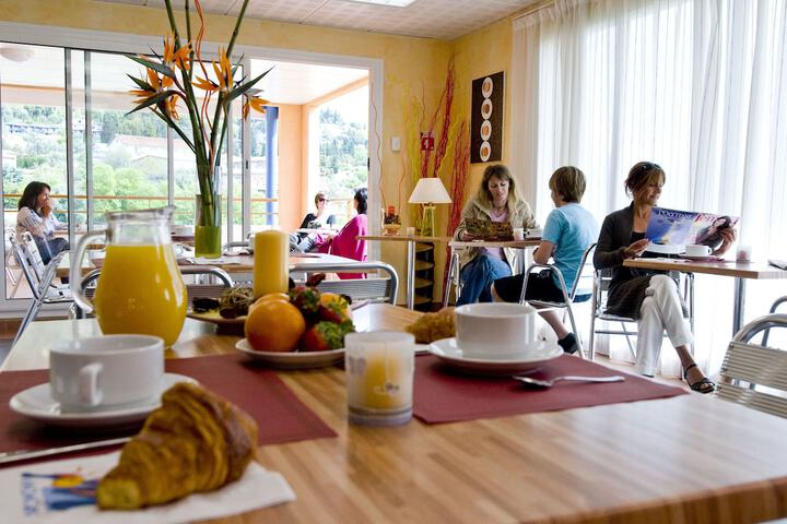 Breakfast/Coffee Service 33 of 47
