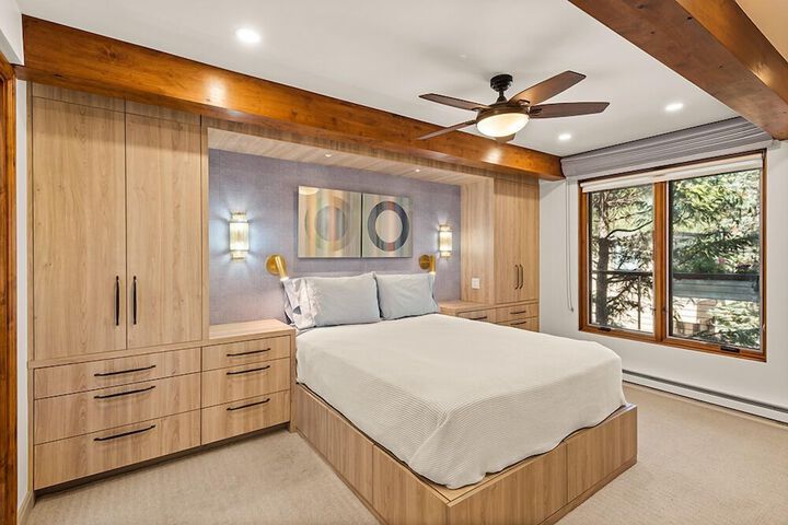 Room 3 of 193