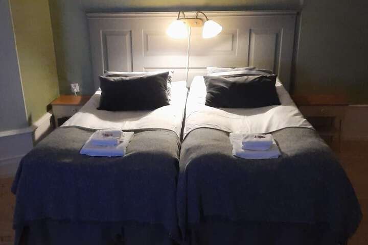 Room 19 of 64