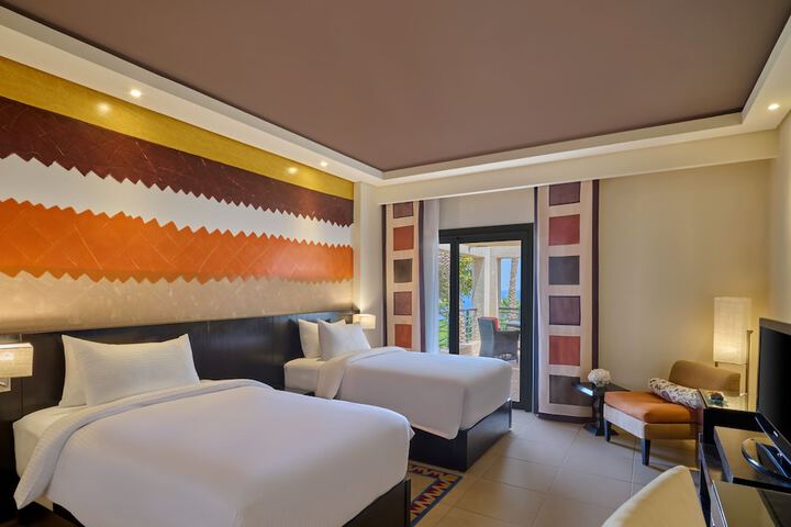 Room 46 of 166