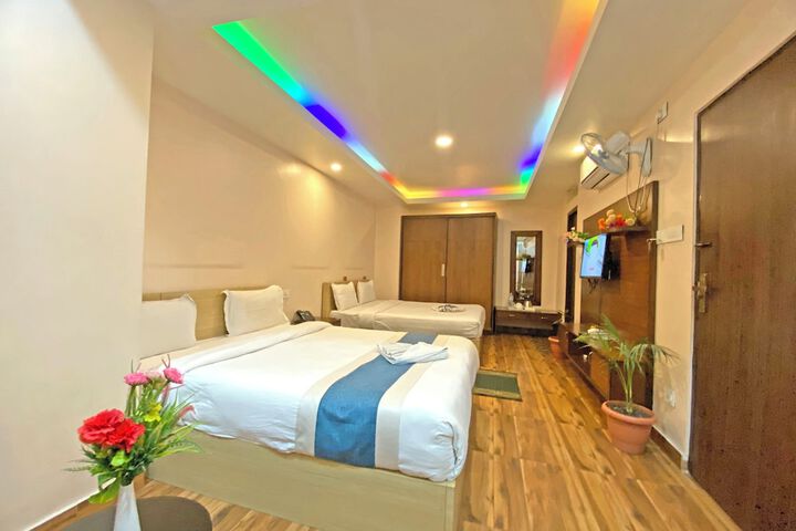 Room 33 of 119
