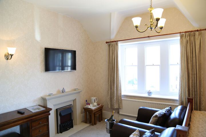 Room 14 of 37