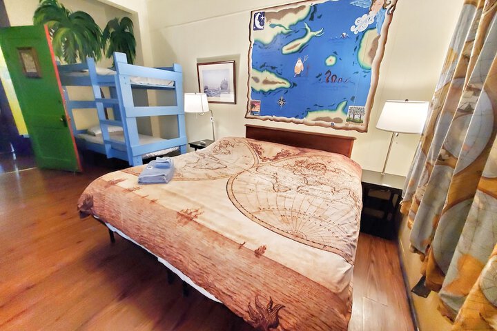 Room 15 of 46