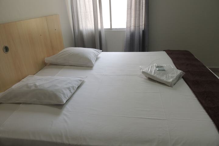 Room 6 of 107