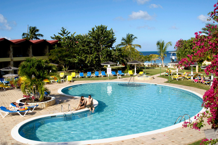Hotel Pool