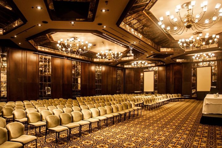 Ballroom/Hall 33 of 45