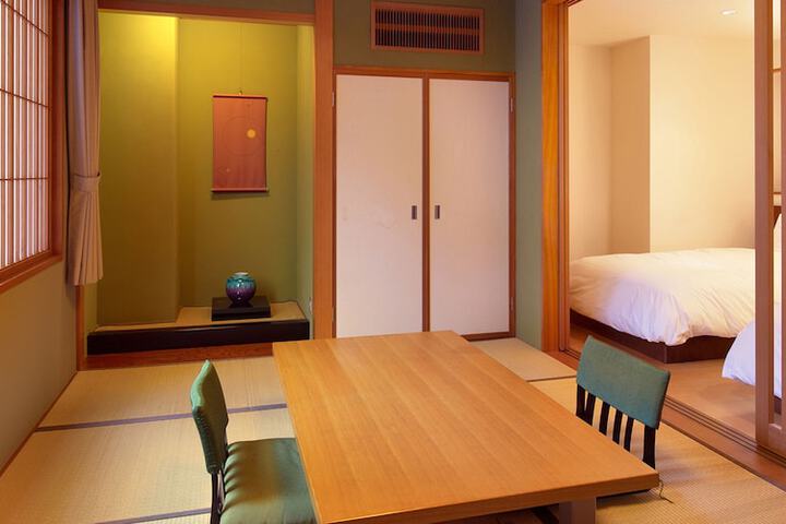 Room 17 of 63