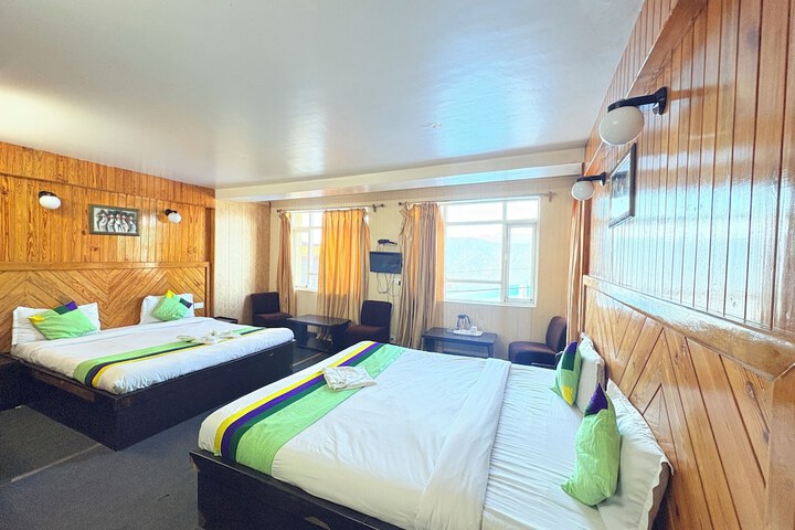 Room 9 of 43
