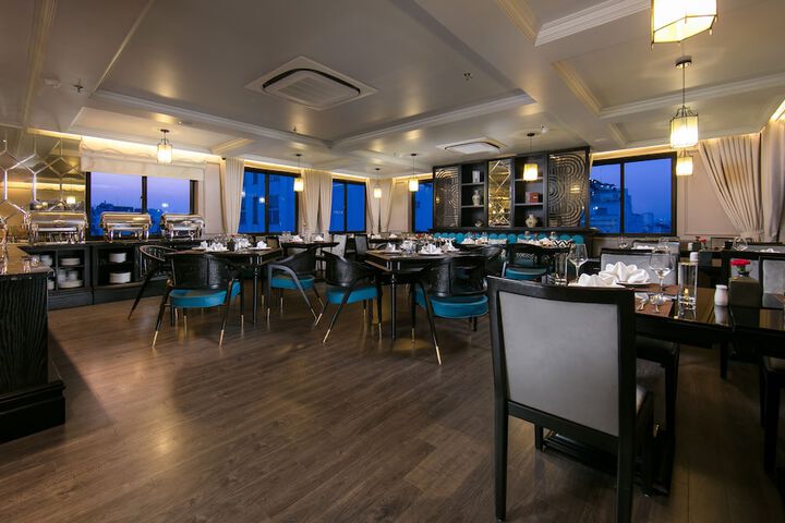 Dining 66 of 121