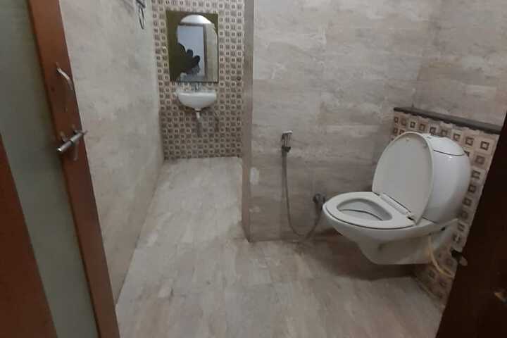Room 35 of 43