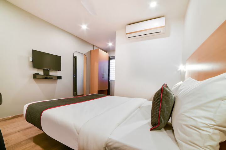 Room 11 of 20