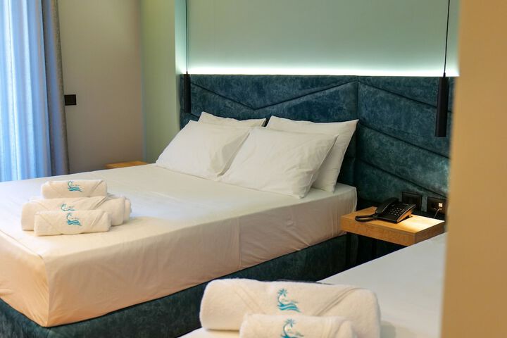Room 12 of 85