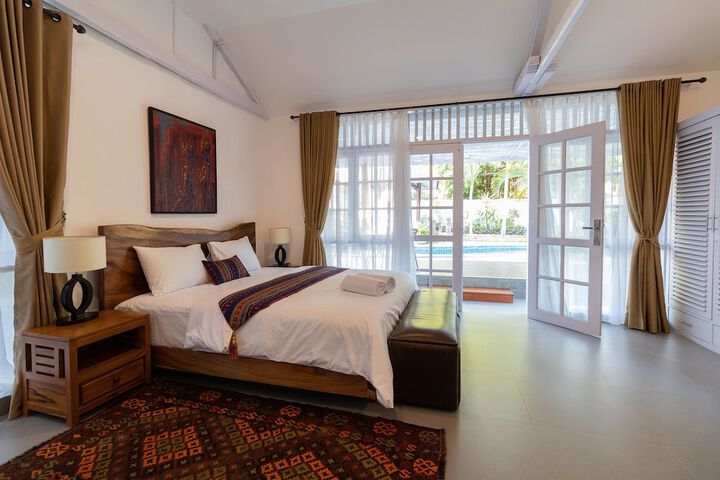 Room 30 of 48
