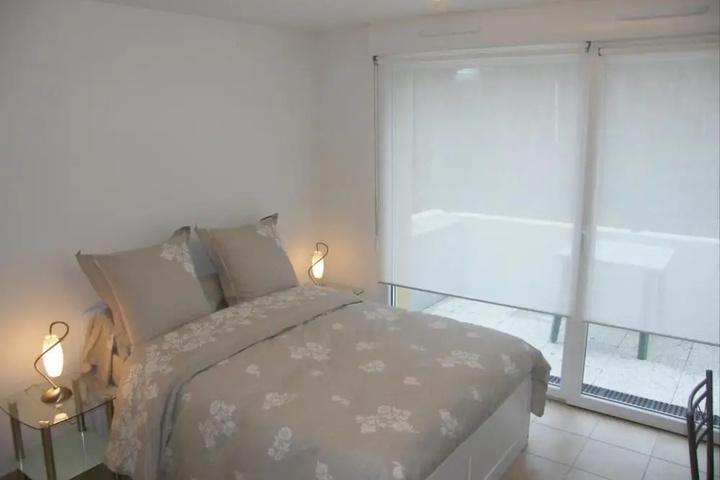 Room 2 of 15