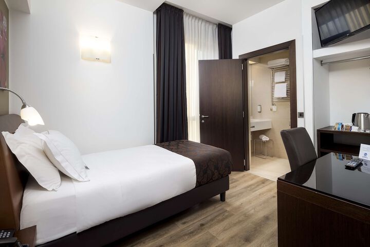 Room 21 of 109