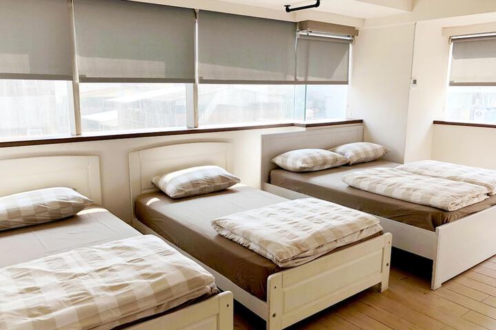 Room 19 of 39