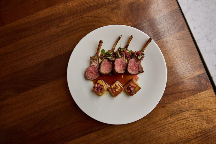 Dining 77 of 95