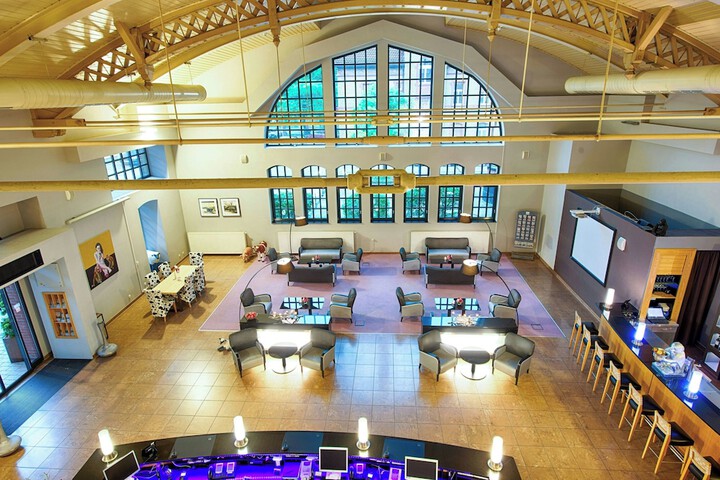 Guest Lobby
