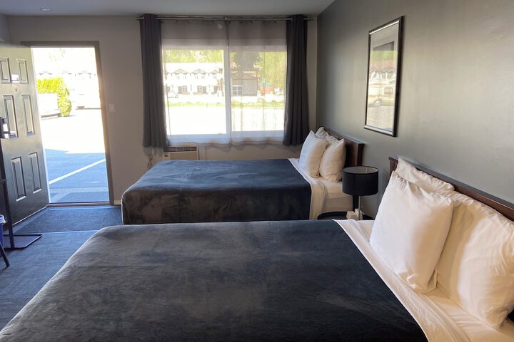 Room 15 of 37
