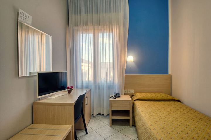 Room 33 of 45