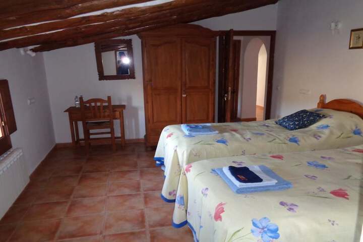 Room 10 of 36
