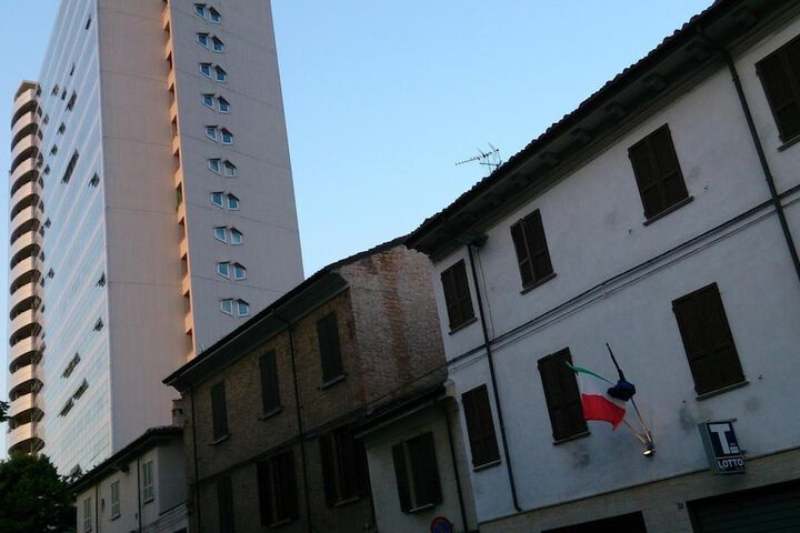 Hotel Entry